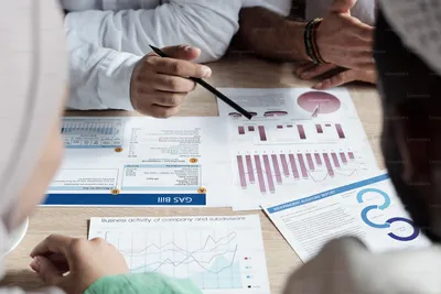 Magnet attracting screws. Lead generation landing page demo